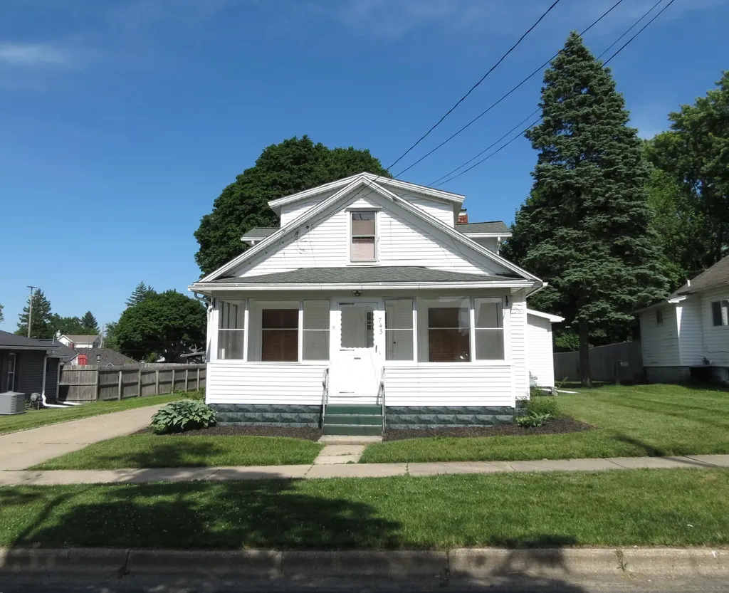 743 Ellery Avenue Jackson City MI 49202