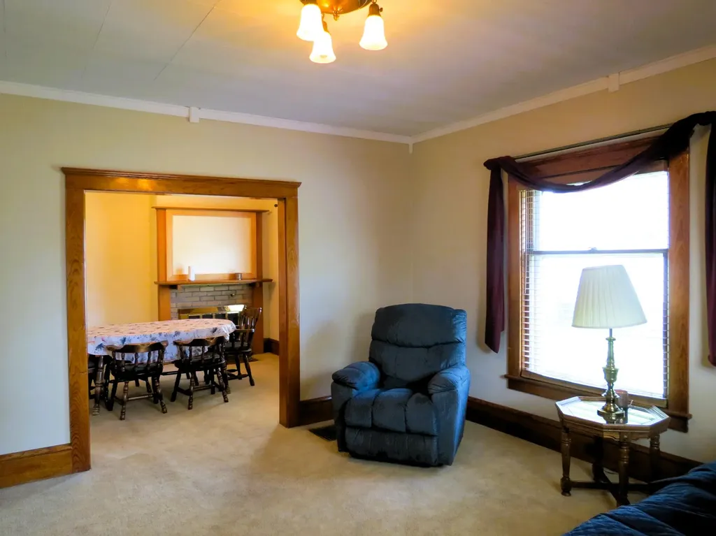 743 Ellery Avenue Jackson City MI 49202