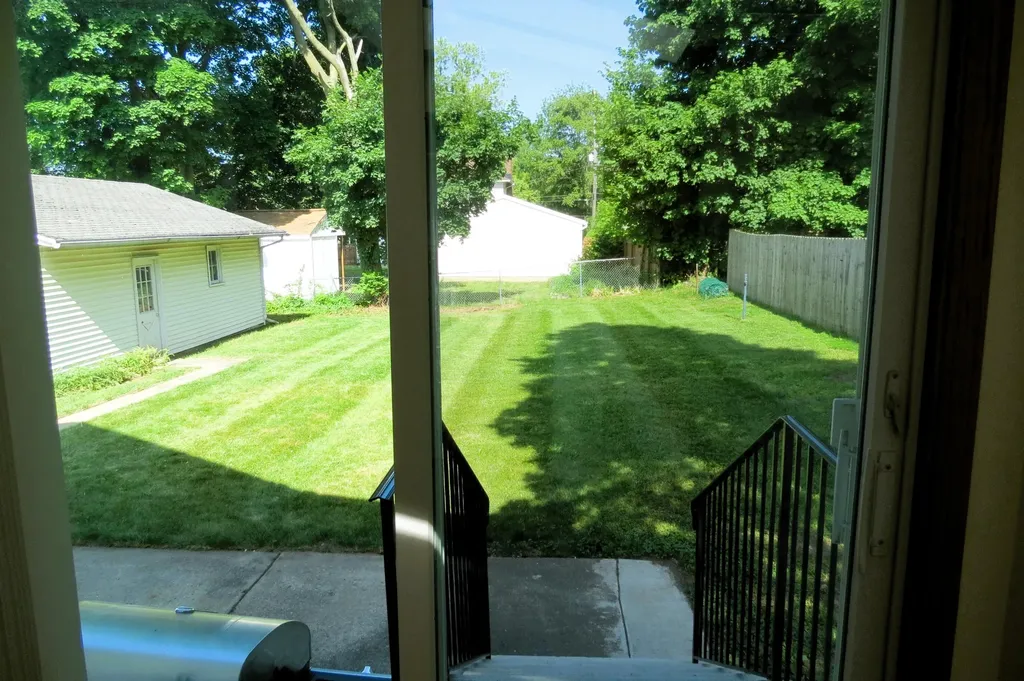 743 Ellery Avenue Jackson City MI 49202