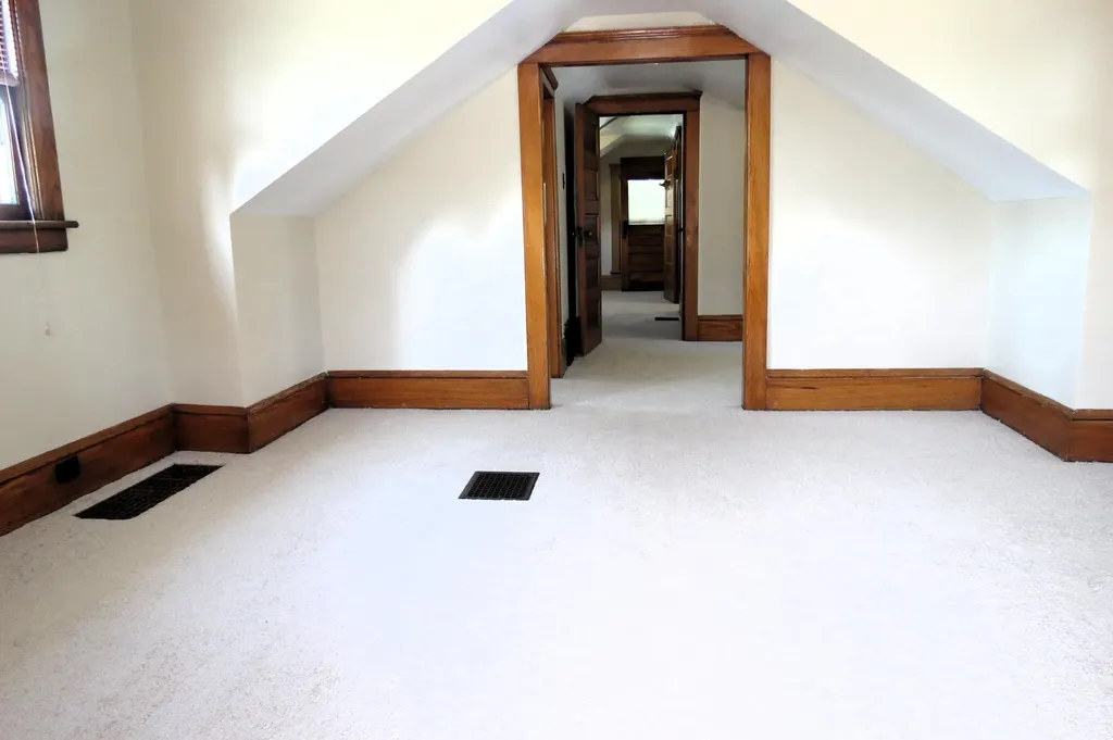 743 Ellery Avenue Jackson City MI 49202
