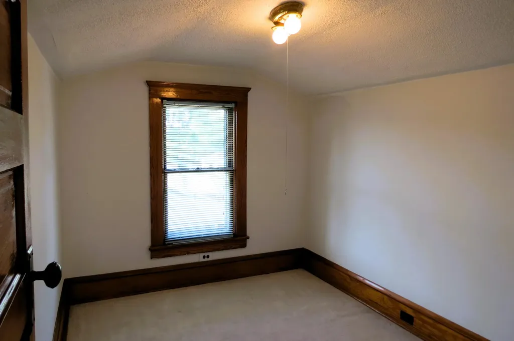 743 Ellery Avenue Jackson City MI 49202