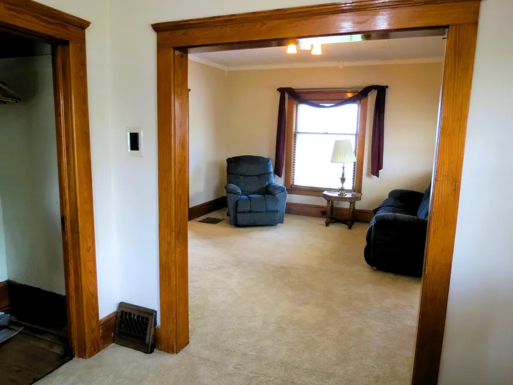 743 Ellery Avenue Jackson City MI 49202