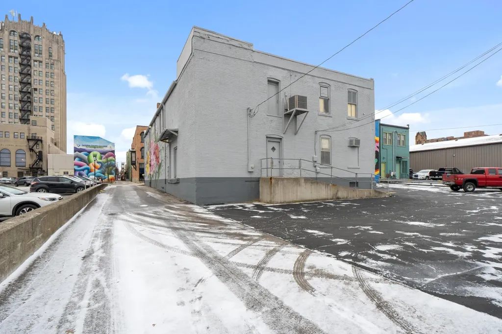 132 W Pearl Street Jackson City MI 49201