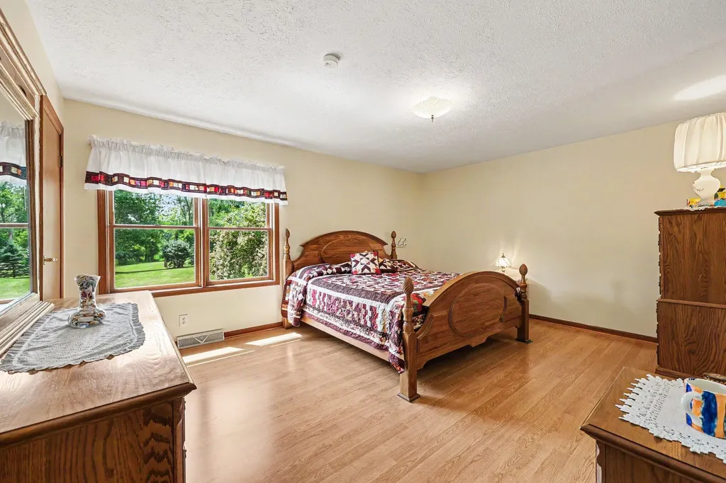 10130 Emerald Court Cambridge Township MI 49230