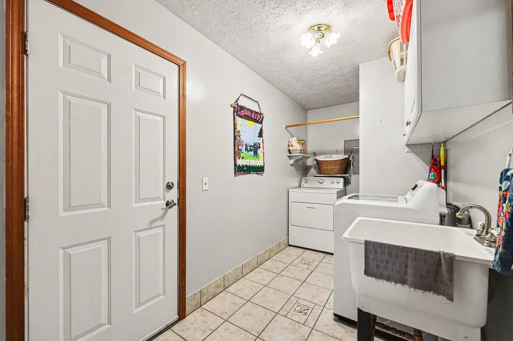 10130 Emerald Court Cambridge Township MI 49230