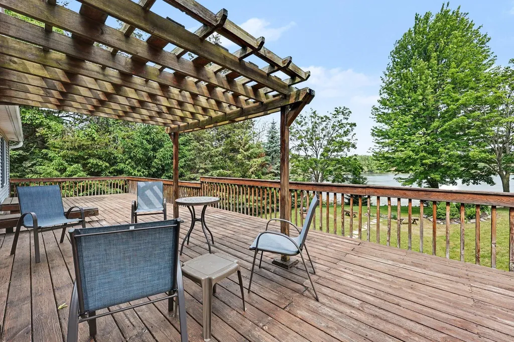 10130 Emerald Court Cambridge Township MI 49230