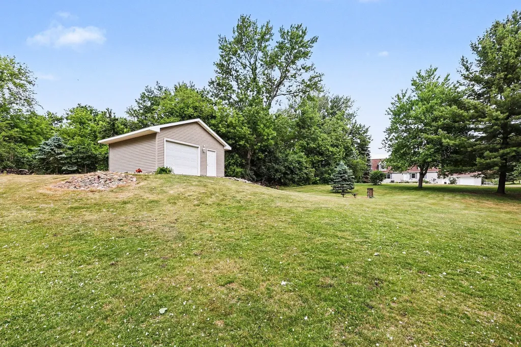 10130 Emerald Court Cambridge Township MI 49230