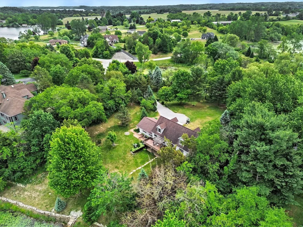 10130 Emerald Court Cambridge Township MI 49230