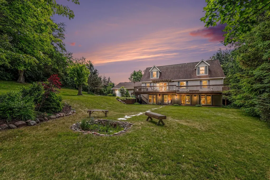 10130 Emerald Court Cambridge Township MI 49230
