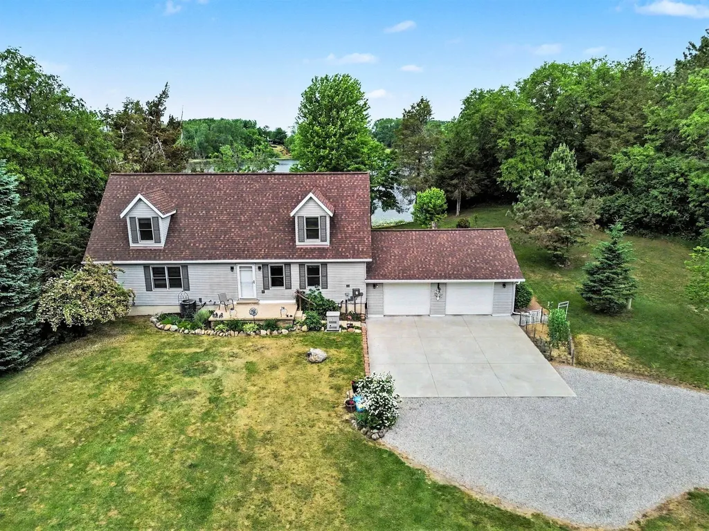10130 Emerald Court Cambridge Township MI 49230