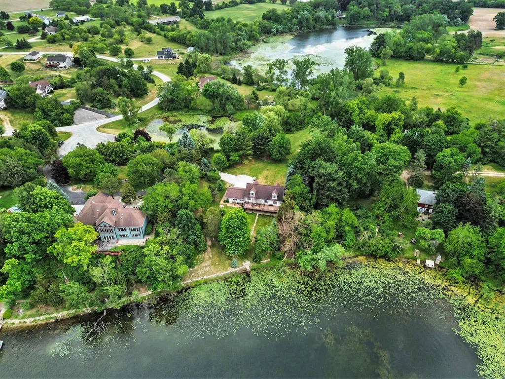 10130 Emerald Court Cambridge Township MI 49230