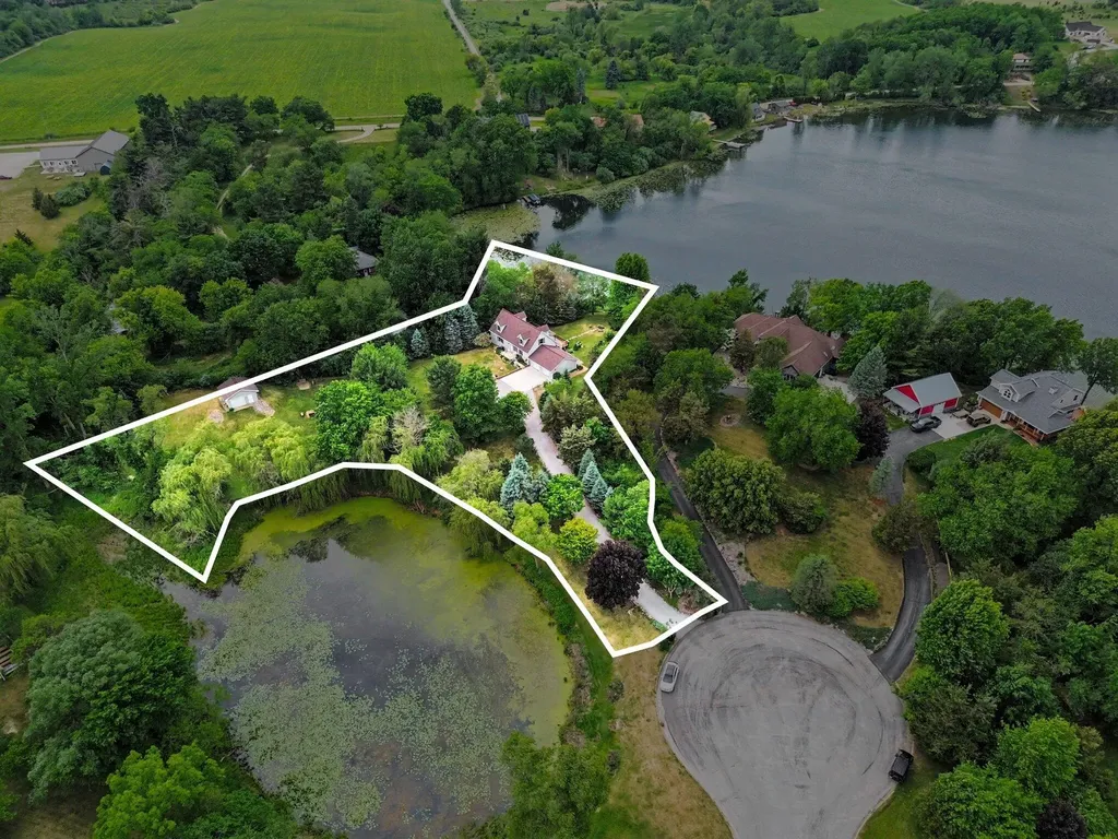 10130 Emerald Court Cambridge Township MI 49230