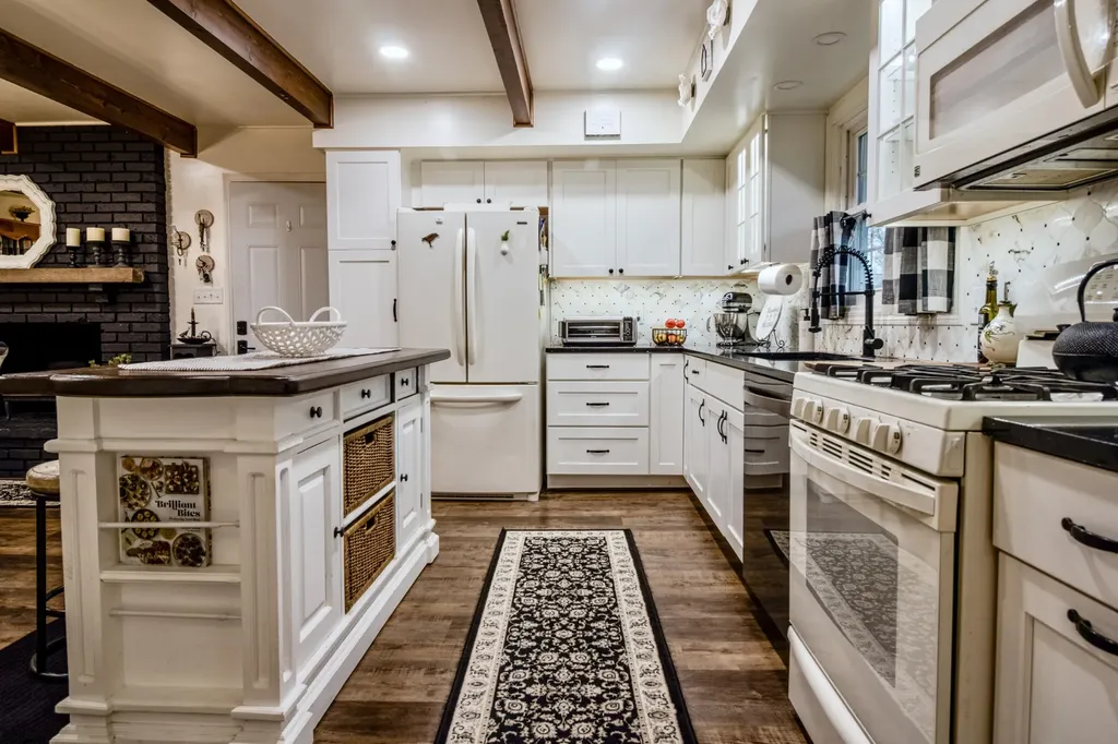 3129 Happy Valley Road Summit Township MI 49203