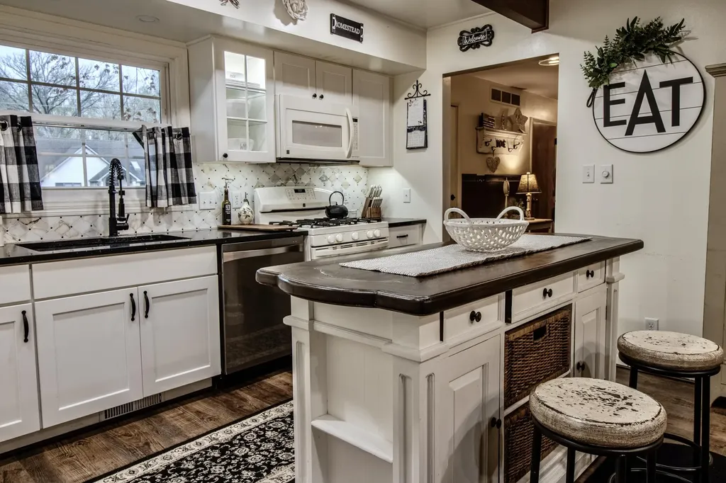3129 Happy Valley Road Summit Township MI 49203