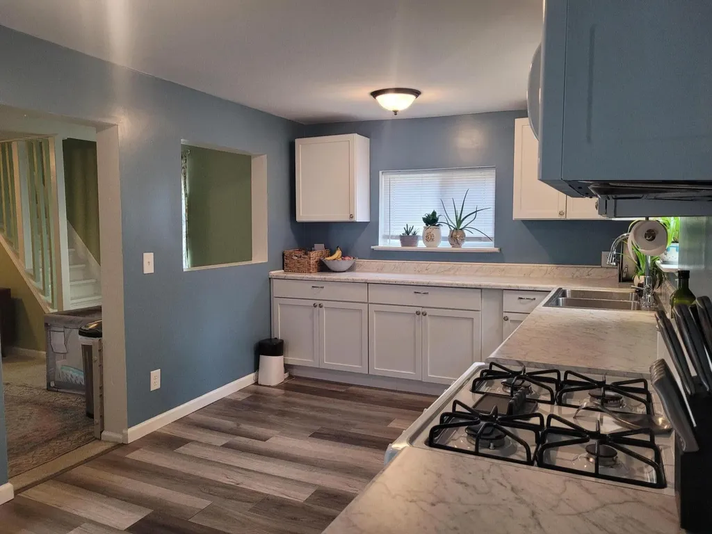 52 W Bacon Street Hillsdale City MI 49242