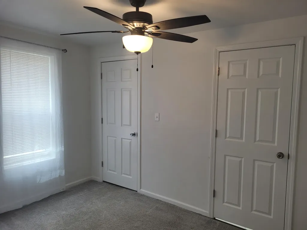 52 W Bacon Street Hillsdale City MI 49242