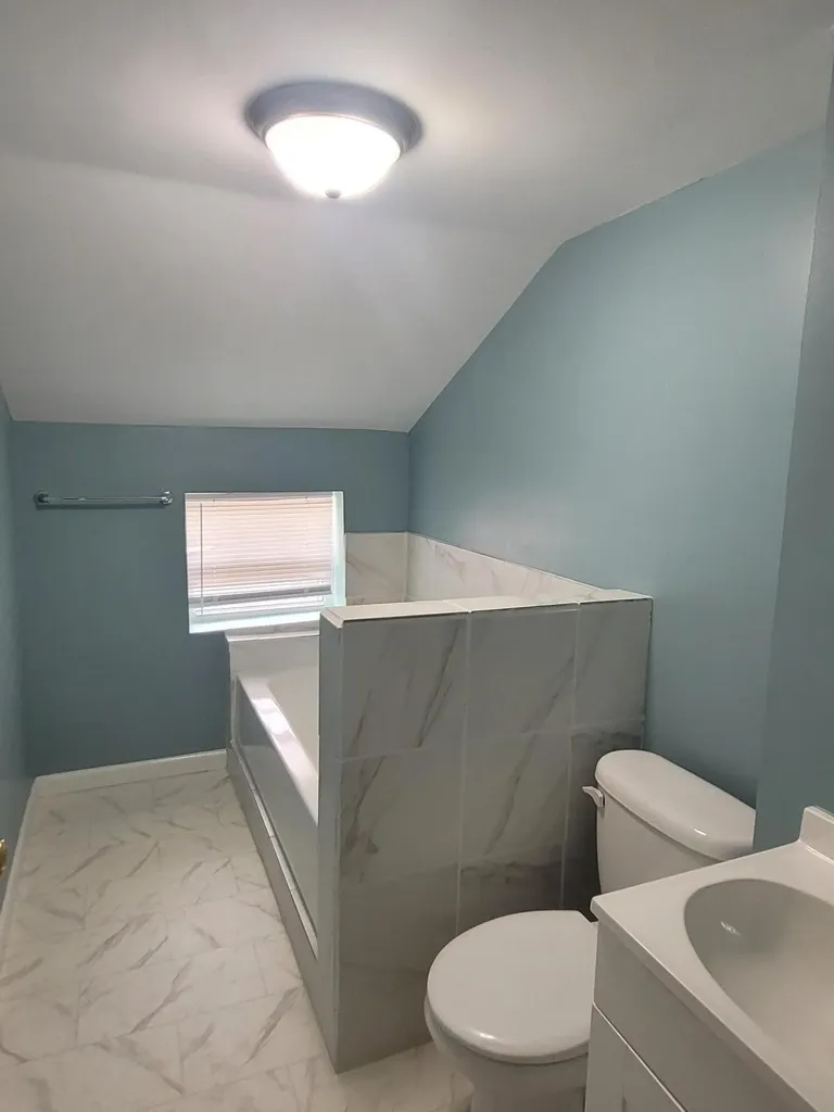 52 W Bacon Street Hillsdale City MI 49242