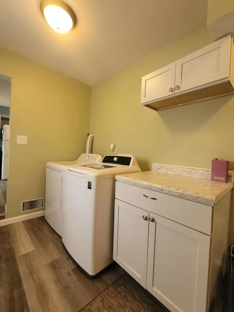52 W Bacon Street Hillsdale City MI 49242