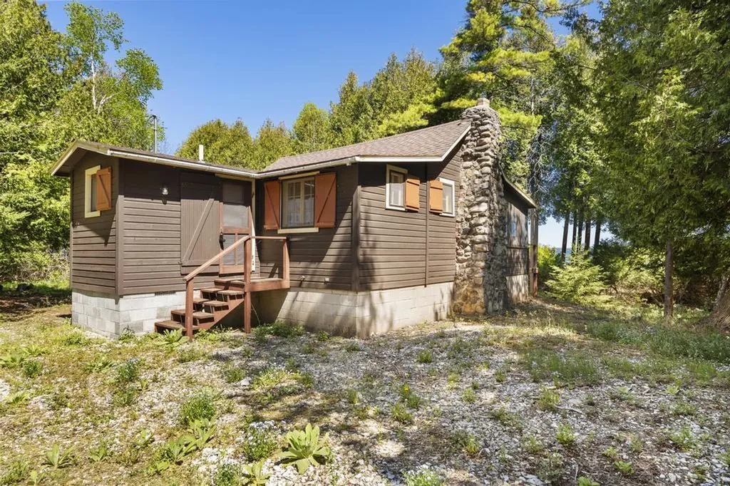 1264 Wenniway Drive Wawatam Township MI 49701