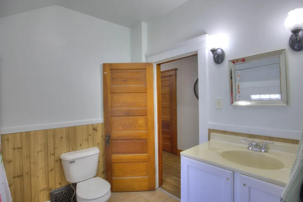 307 Douglas Street Jackson City MI 49203