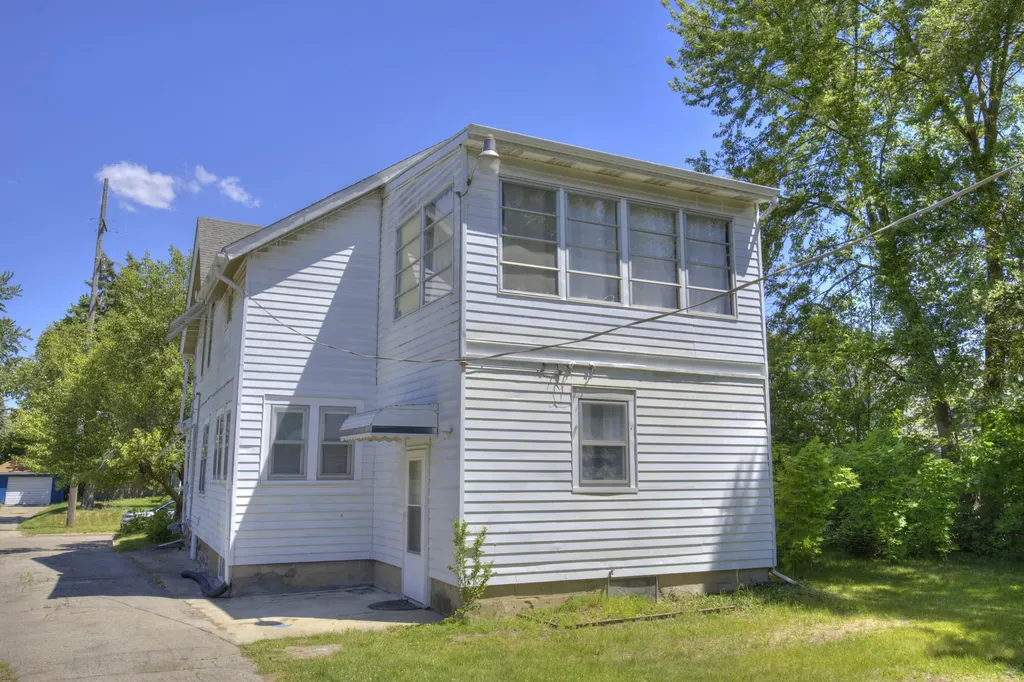 307 Douglas Street Jackson City MI 49203