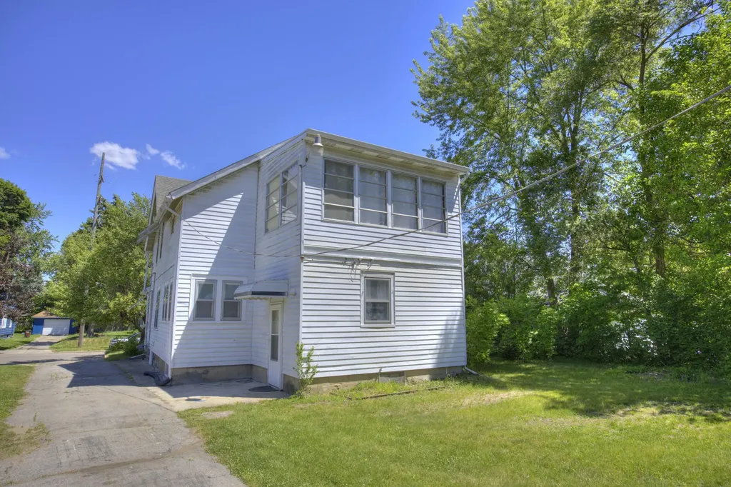 307 Douglas Street Jackson City MI 49203