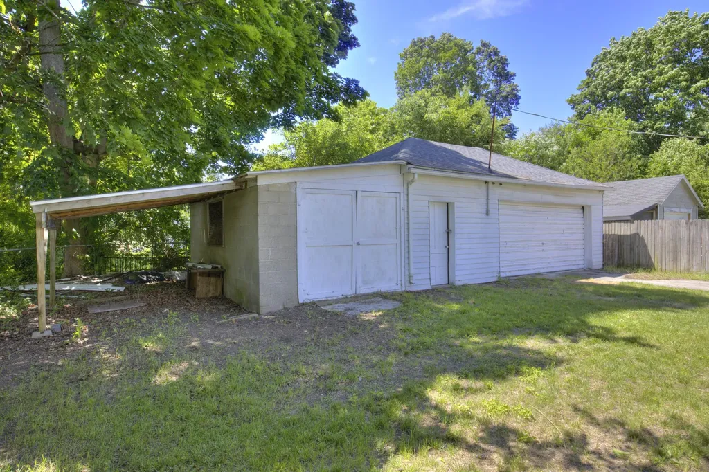 307 Douglas Street Jackson City MI 49203