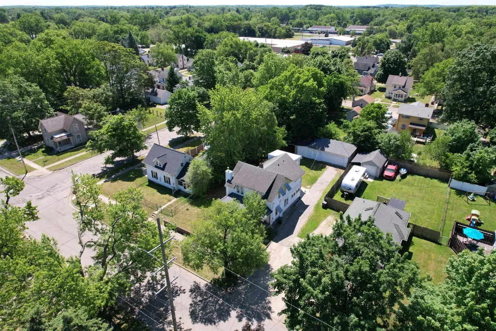 307 Douglas Street Jackson City MI 49203
