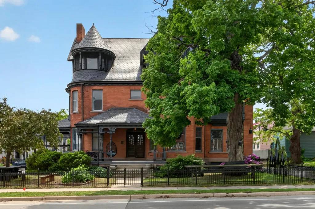 505 Wildwood Avenue Jackson City MI 49201