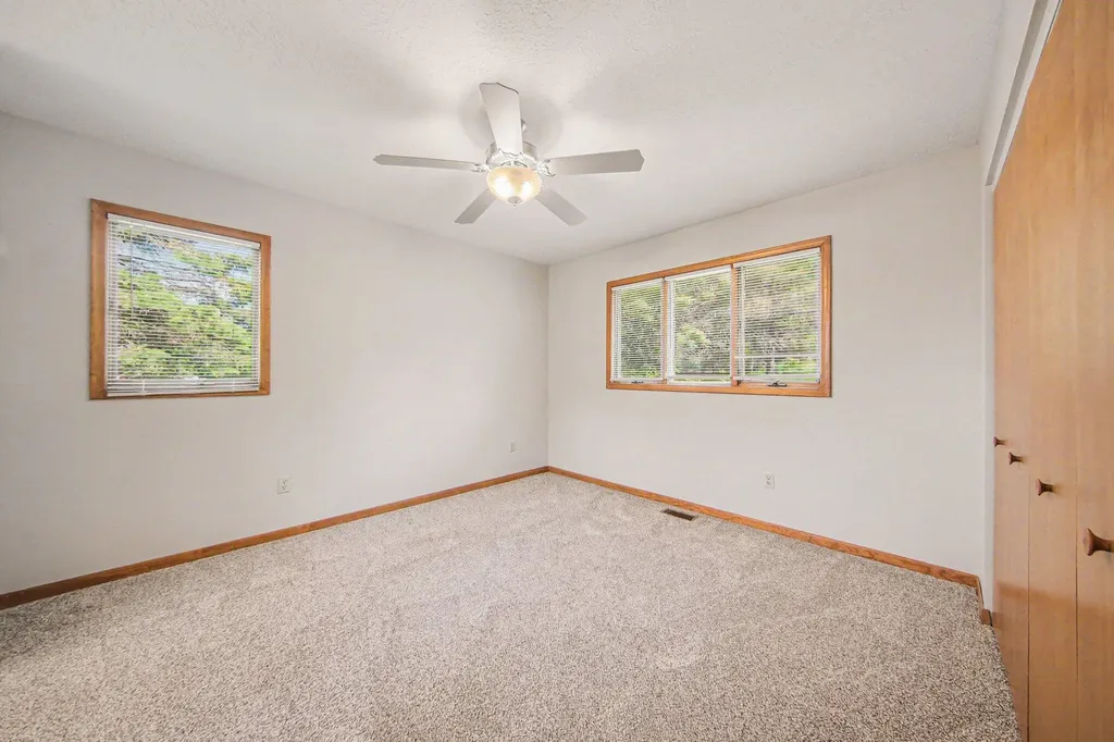 2810 S Wood Dale Drive Summit Township MI 49203