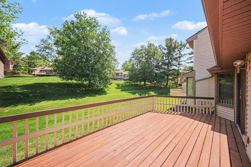 2810 S Wood Dale Drive Summit Township MI 49203