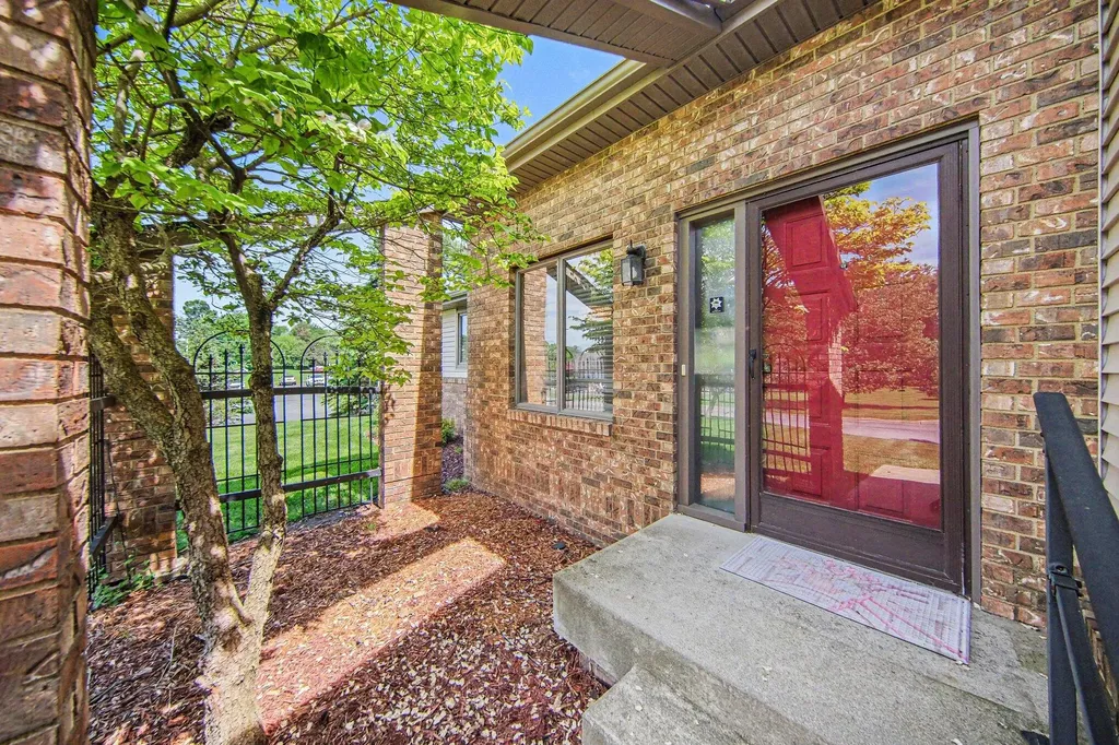 2810 S Wood Dale Drive Summit Township MI 49203