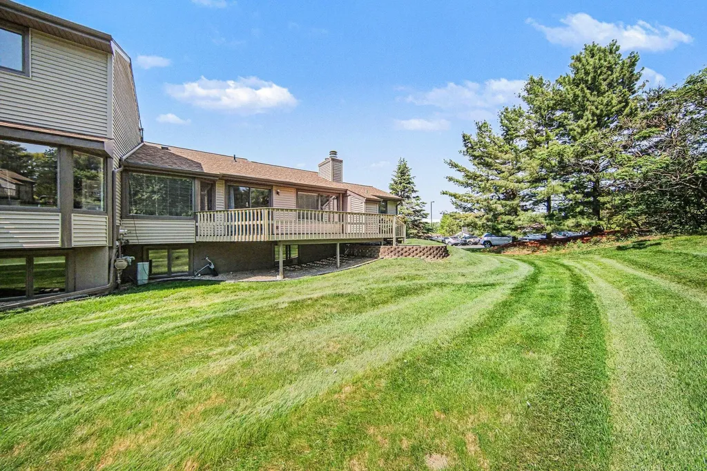2810 S Wood Dale Drive Summit Township MI 49203