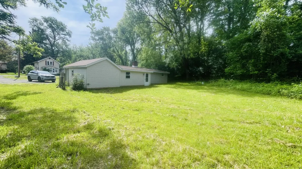 244 Woodland Avenue Blackman Charter Township MI 49203