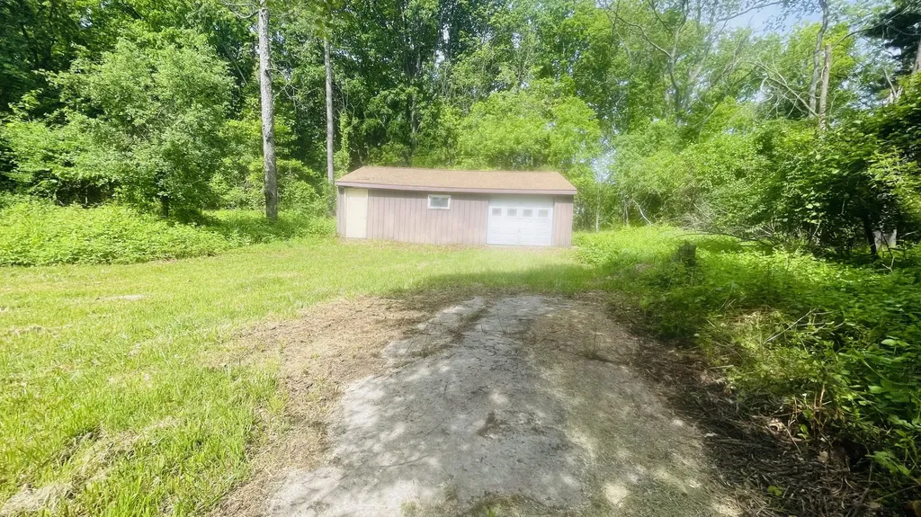 244 Woodland Avenue Blackman Charter Township MI 49203