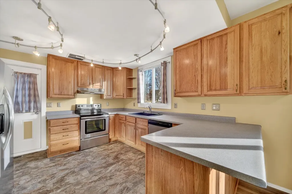 213 N Gorham Street Jackson City MI 49202