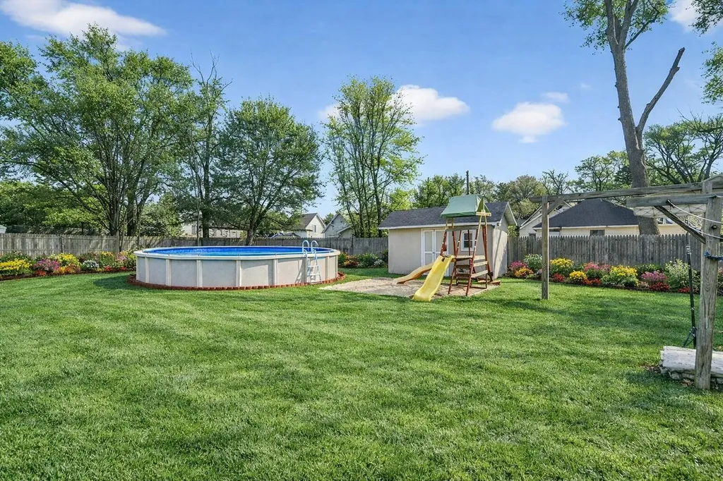 213 N Gorham Street Jackson City MI 49202