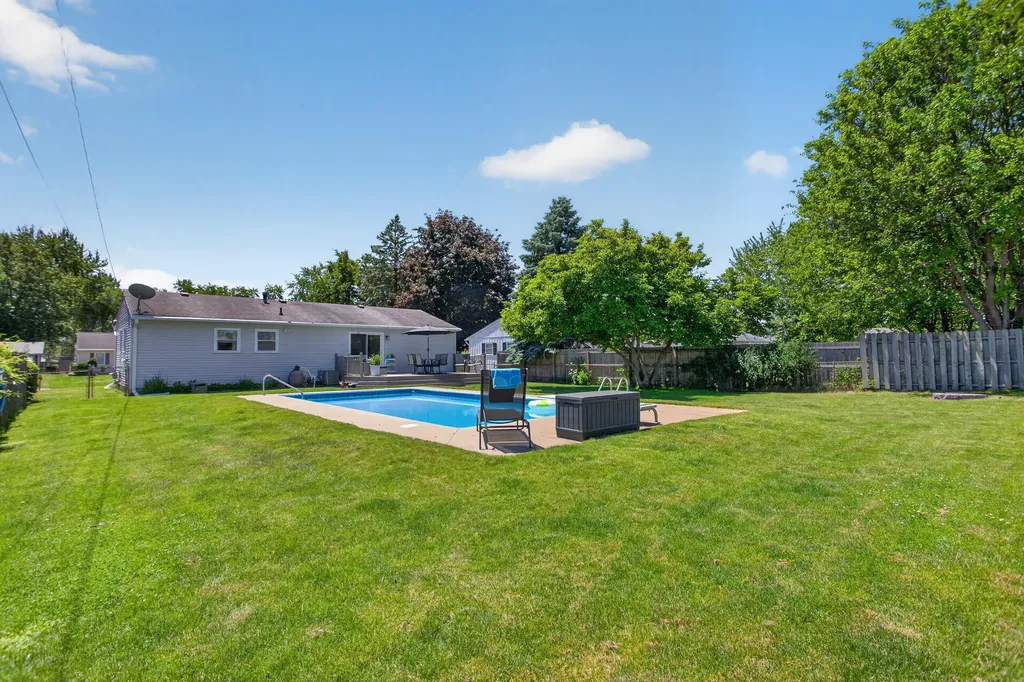 5650 Poplar Drive Leoni Township MI 49201