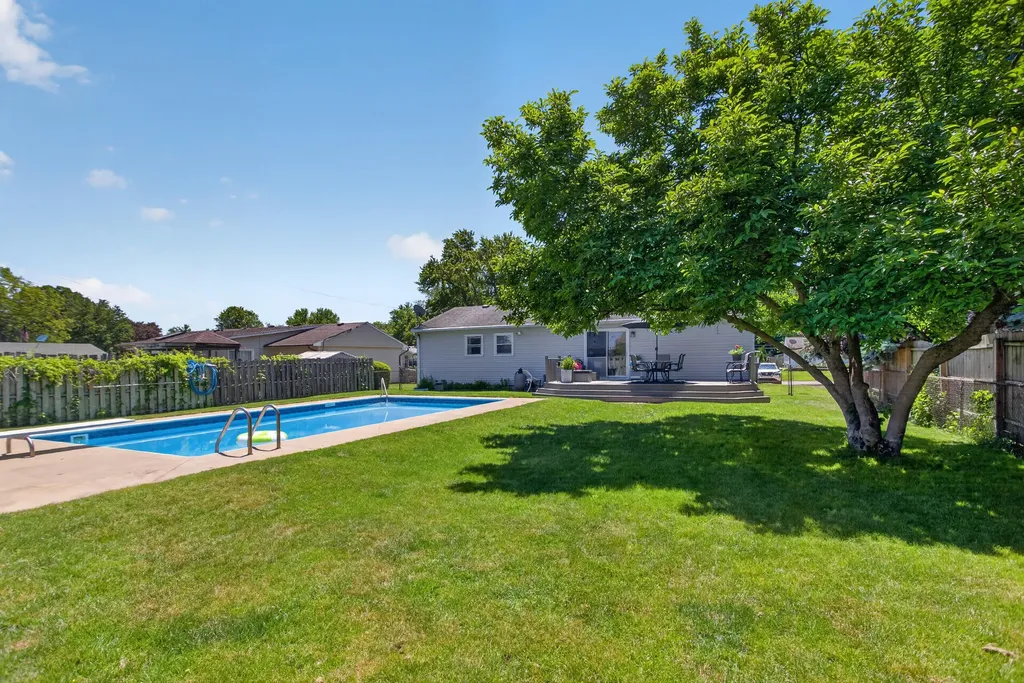 5650 Poplar Drive Leoni Township MI 49201