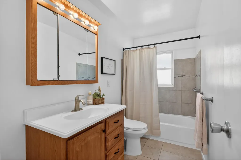 5650 Poplar Drive Leoni Township MI 49201