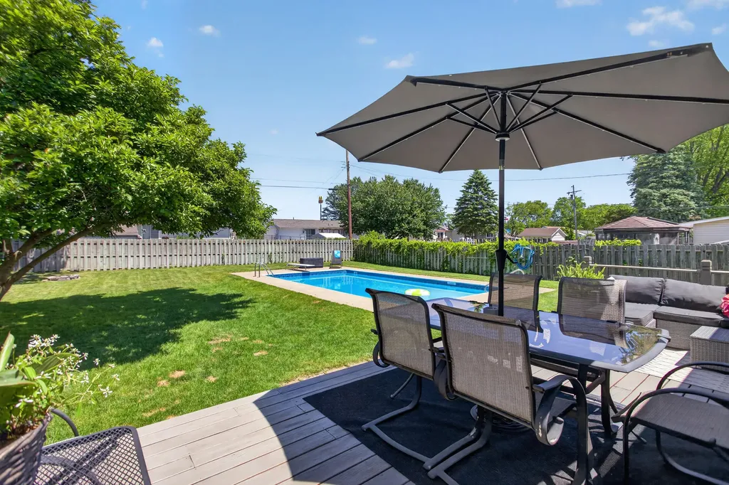 5650 Poplar Drive Leoni Township MI 49201