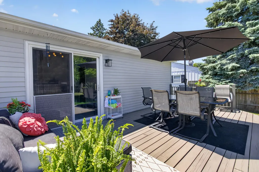 5650 Poplar Drive Leoni Township MI 49201