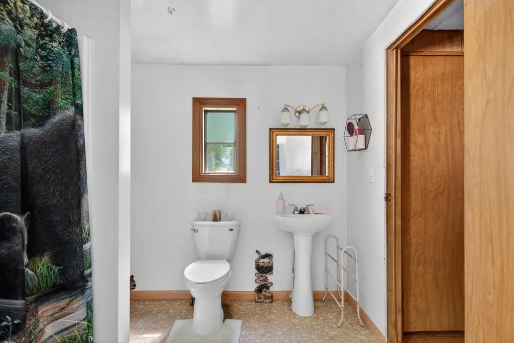 7868 Dixon Road Tompkins Township MI 49201