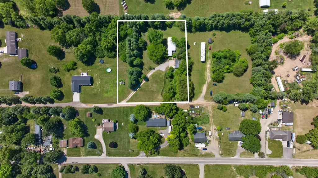 7868 Dixon Road Tompkins Township MI 49201
