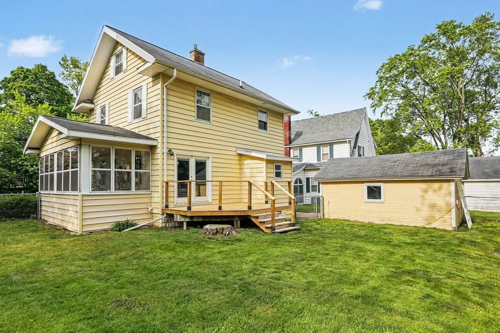 605 Colfax Street Jackson City MI 49203