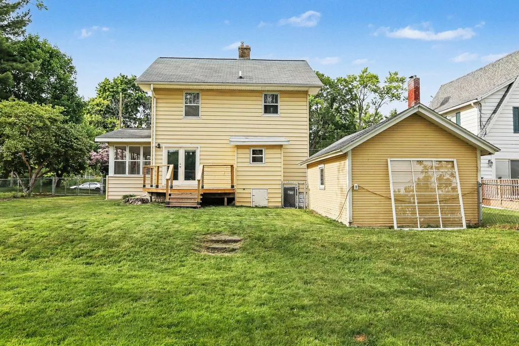 605 Colfax Street Jackson City MI 49203