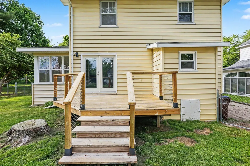 605 Colfax Street Jackson City MI 49203