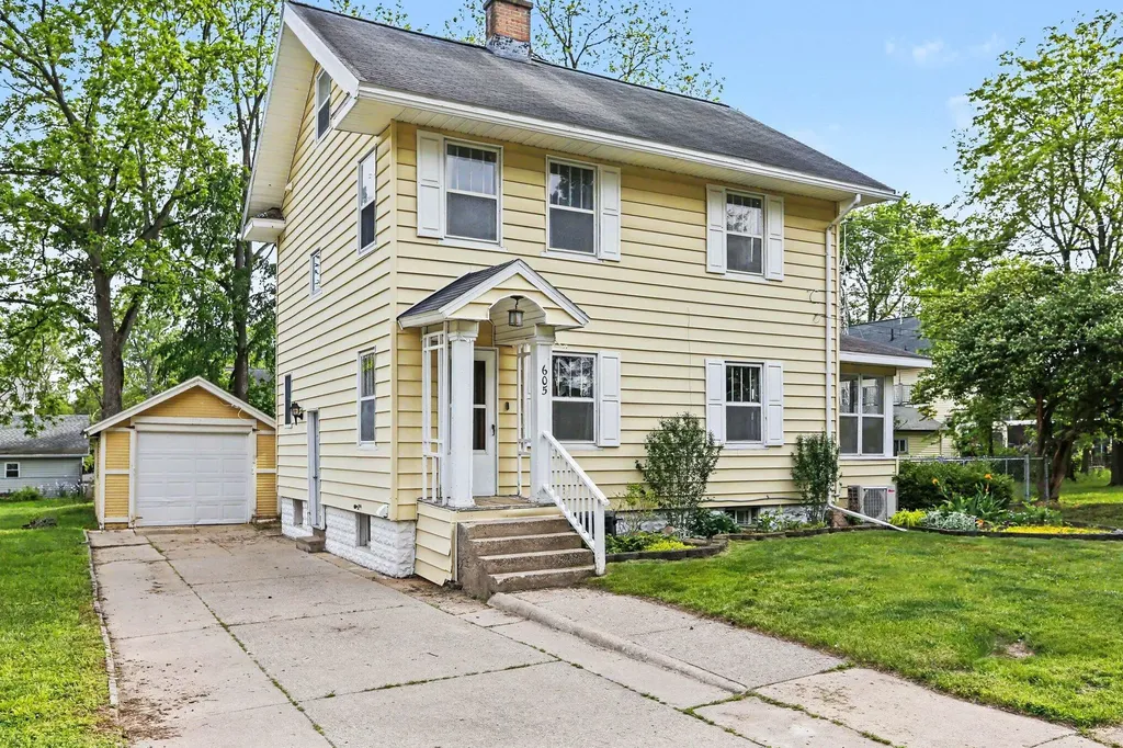 605 Colfax Street Jackson City MI 49203