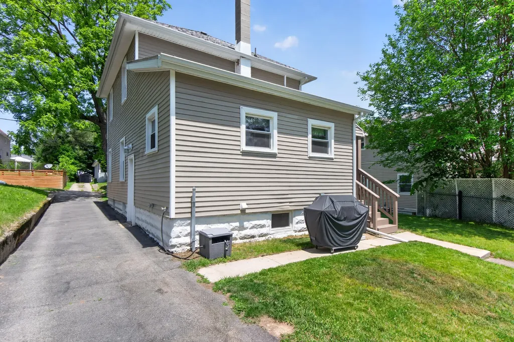 439 Madison Street Jackson City MI 49202