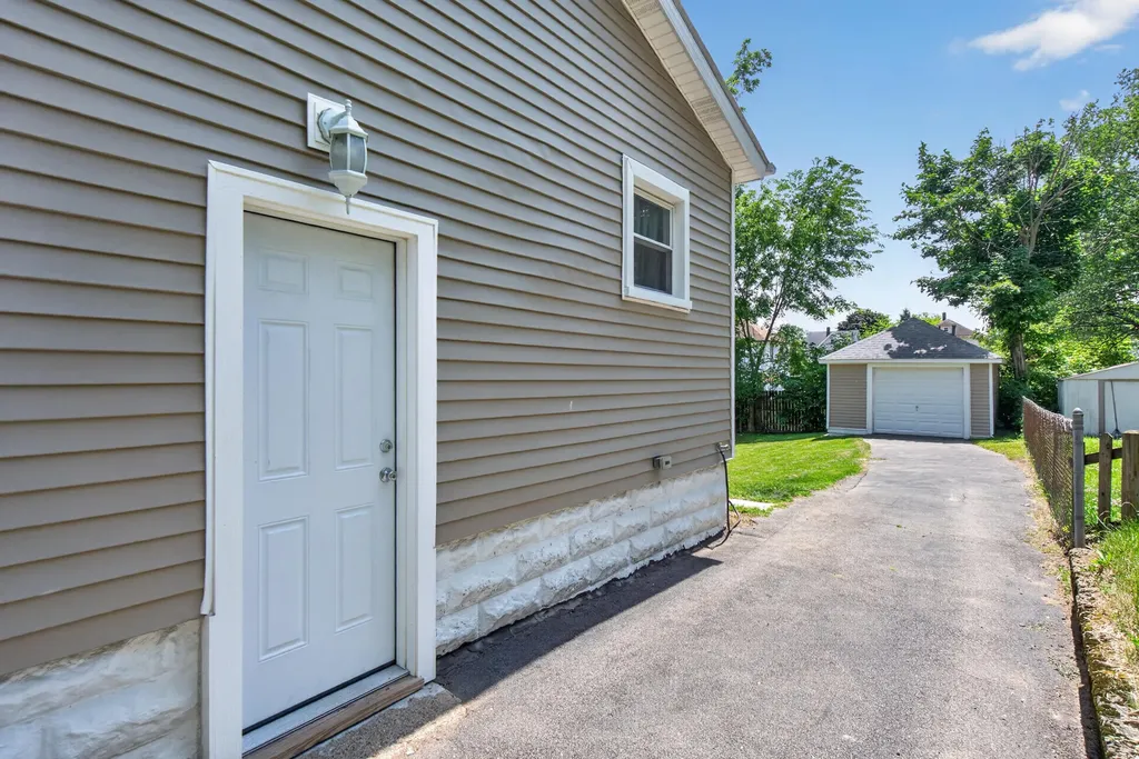439 Madison Street Jackson City MI 49202